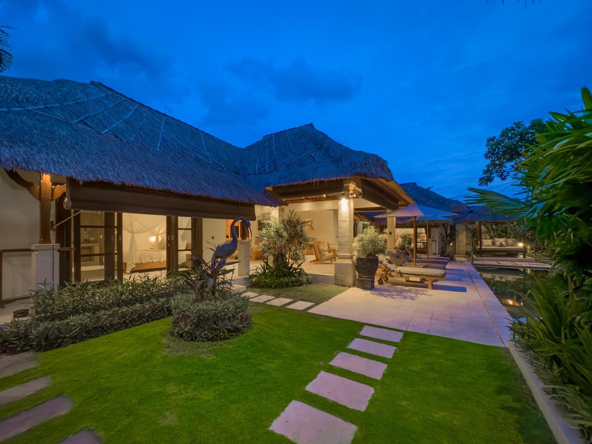 Villa Bugis Seminyak Pokoj fotografie